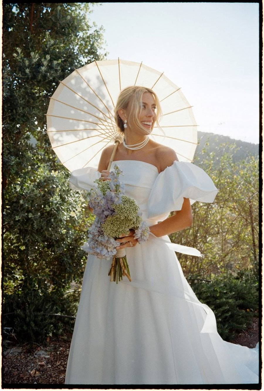 Wedding photographer capturing a couple in Mexico