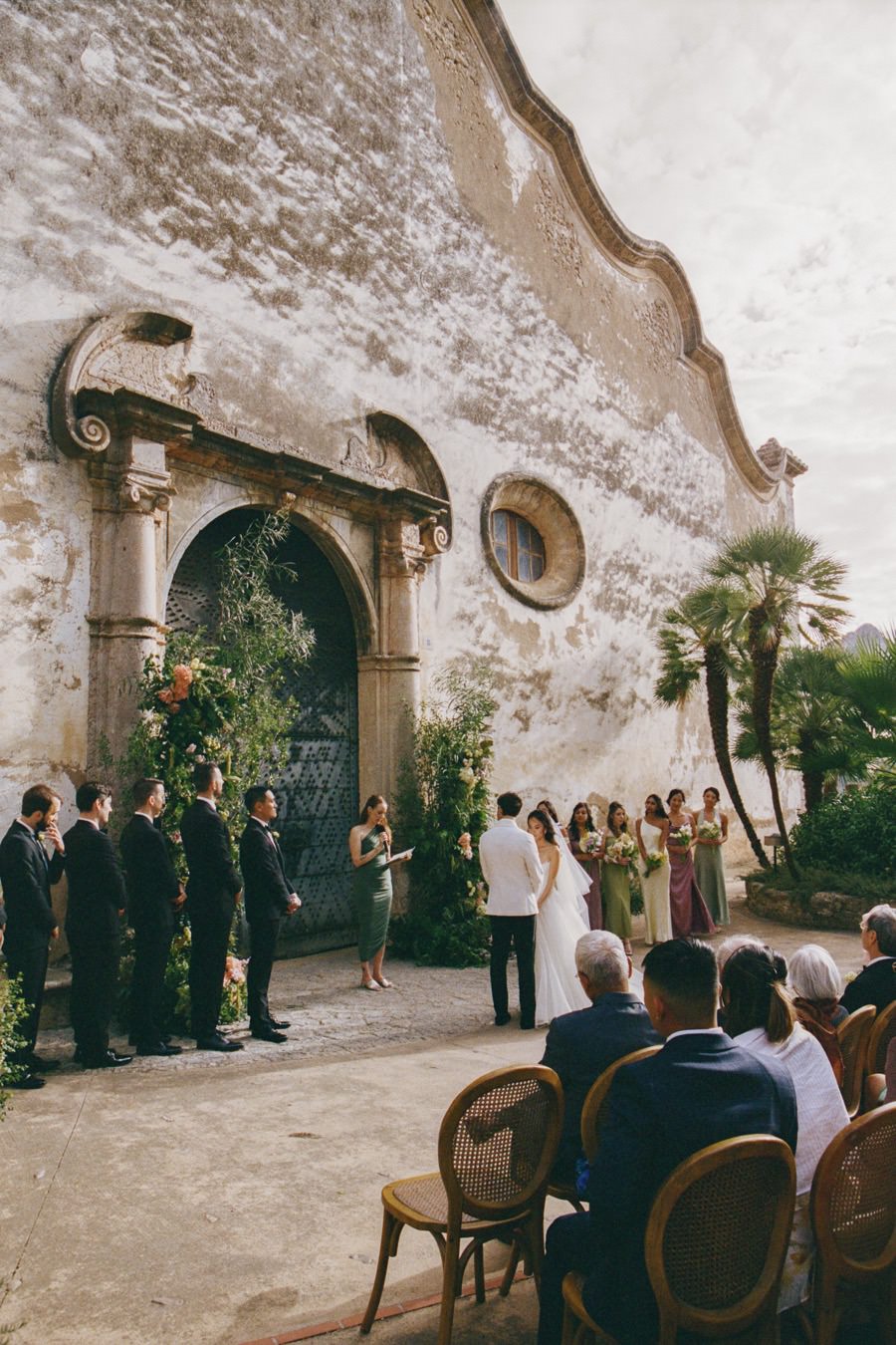 Wedding ceremony at Jardines de Alfabia in Mallorca