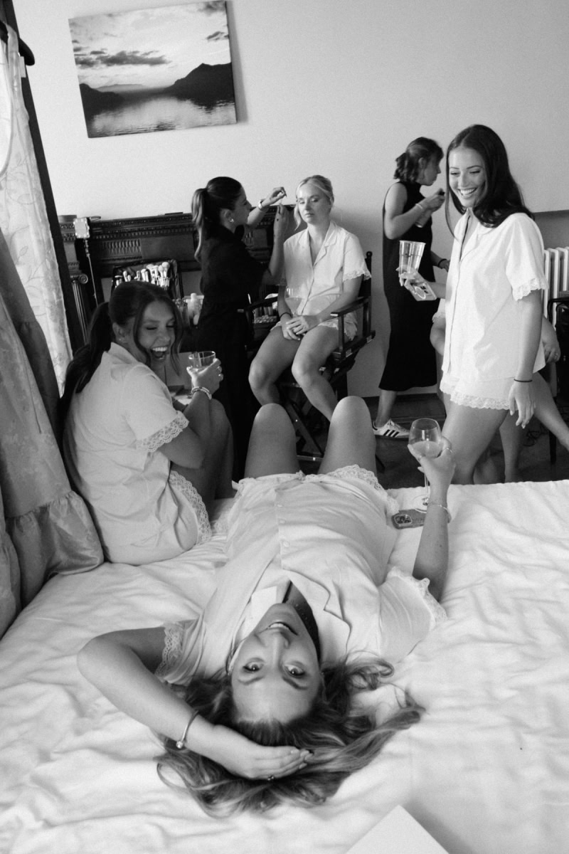 Lake Como wedding photographer getting ready